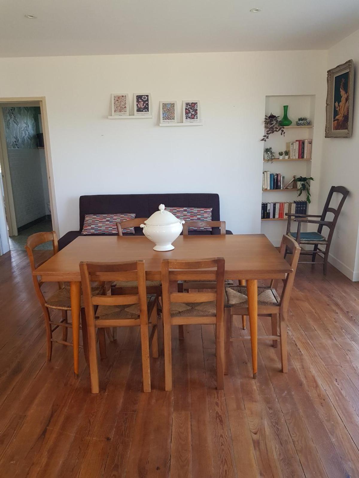 Gite Chez Mamie - 7 Personnes A Sainte Livrade Sur Lot Exterior foto